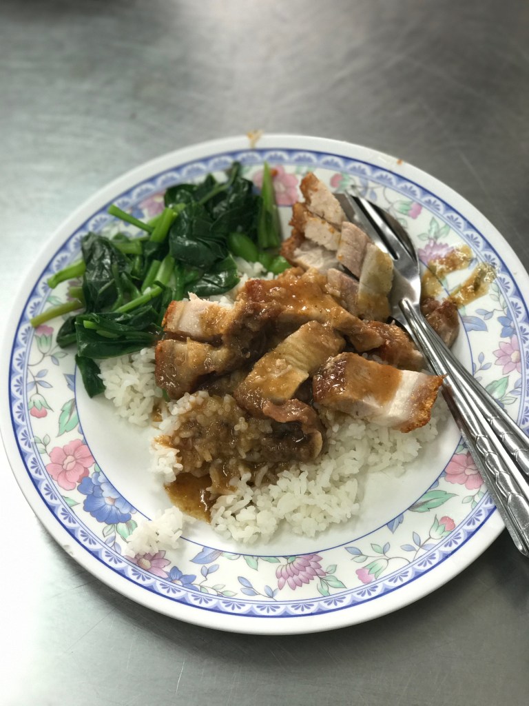 Crispy pork with rice @ Nai-Ek Roll Noodles. Photo credit: Aaron.