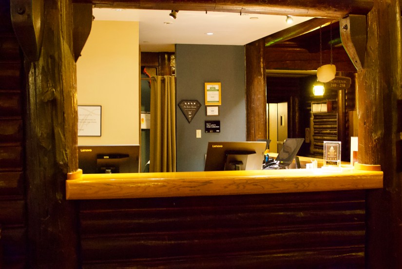 Front desk @ Fairmont Chateau Montebello